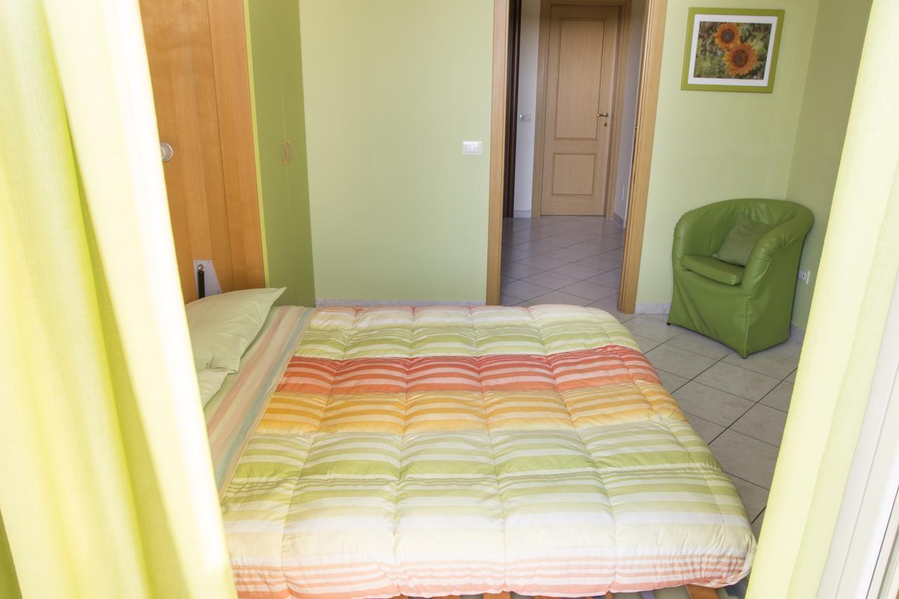 Al Centro E Meglio B&B Neapol Exteriér fotografie